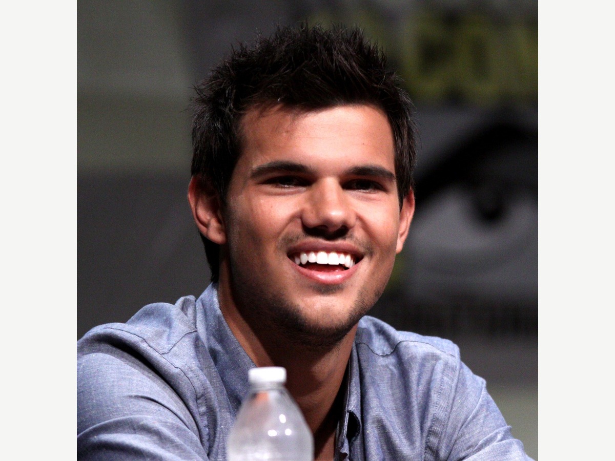 Taylor Lautner